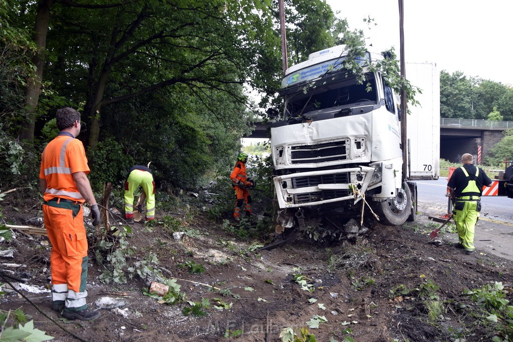 Schwerer VU A 3 Rich Oberhausen Hoehe AK Leverkusen P544.JPG - Miklos Laubert